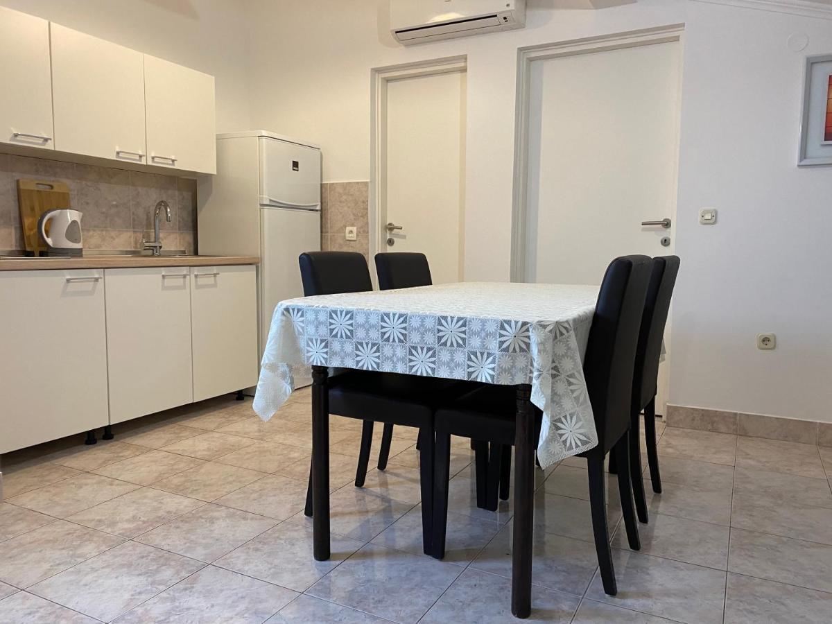 Apartamento Emanuela 2 Novalja Exterior foto