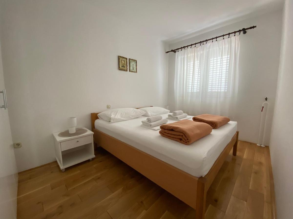 Apartamento Emanuela 2 Novalja Exterior foto